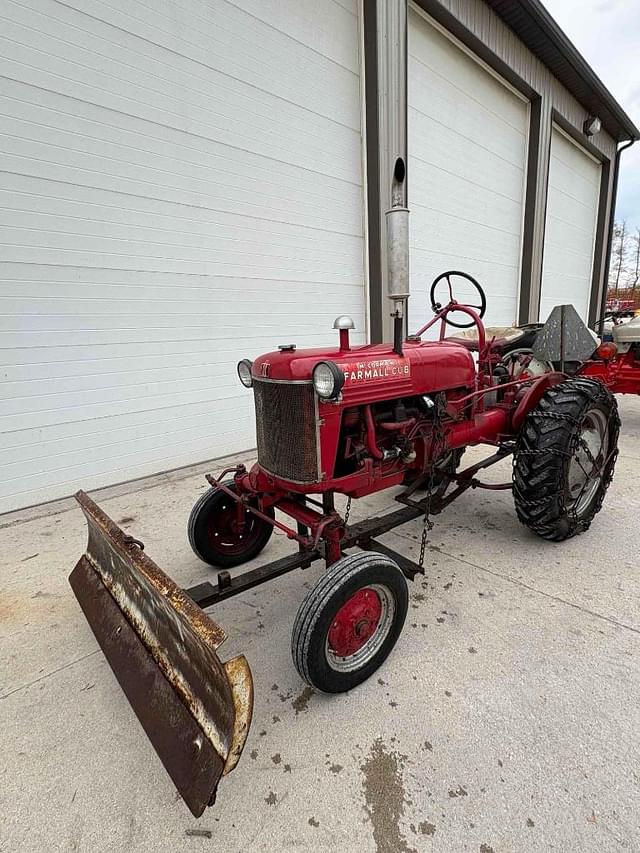 Image of Farmall Cub equipment image 2