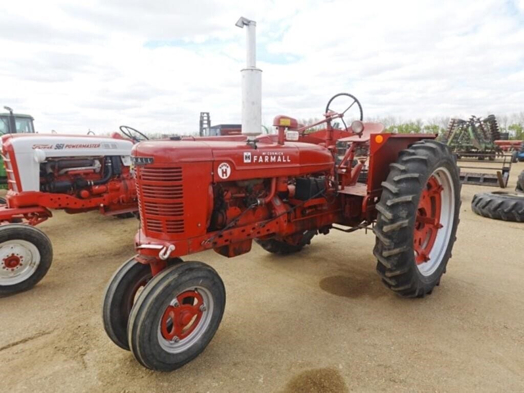 1948 Farmall H Equipment Image0