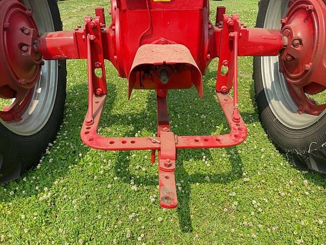 Image of Farmall M equipment image 4