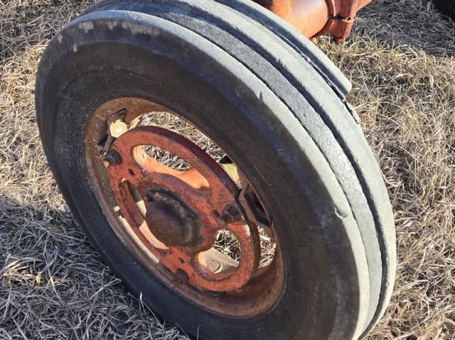 Image of Farmall M equipment image 4