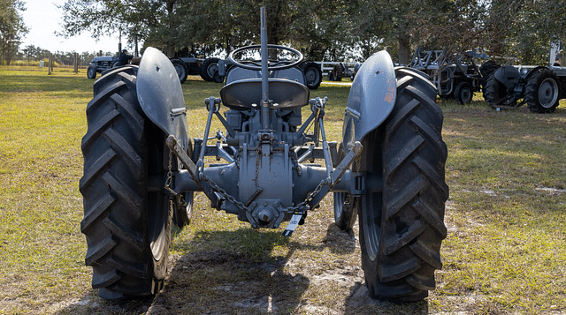 Image of Ferguson TE-20 equipment image 4