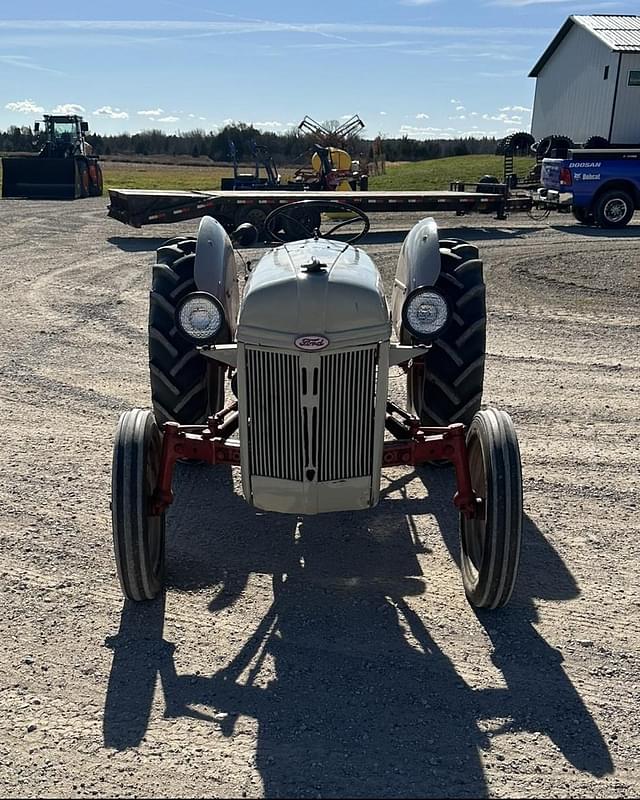 Image of Ford 8N equipment image 1