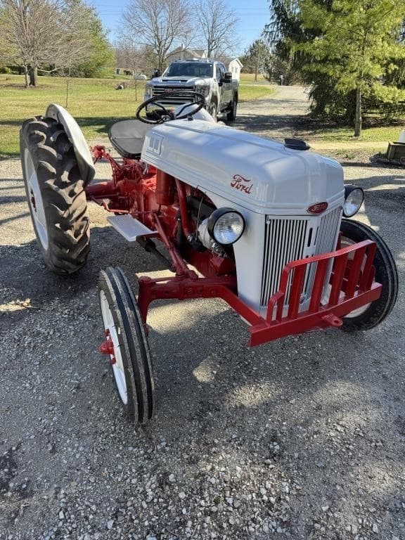 Image of Ford 8N equipment image 3