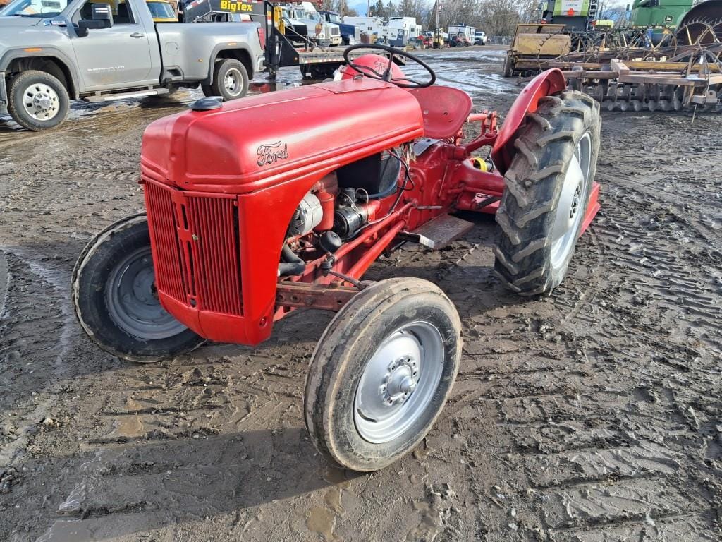 1948 Ford 8N Equipment Image0