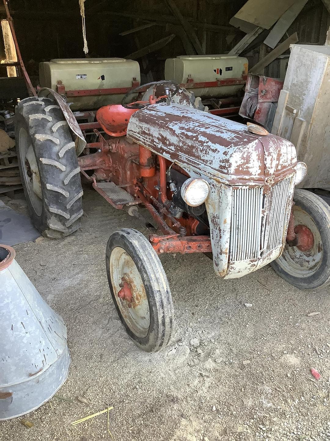 Image of Ford 8N Image 0