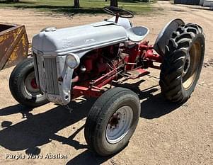1948 Ford 8N Equipment Image0