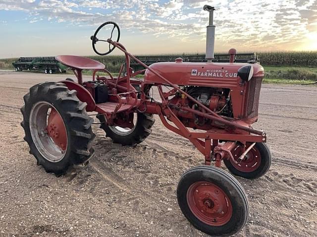 Image of Farmall Cub equipment image 1