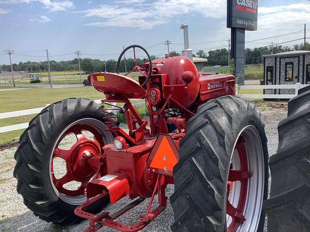 Image of Farmall M equipment image 2