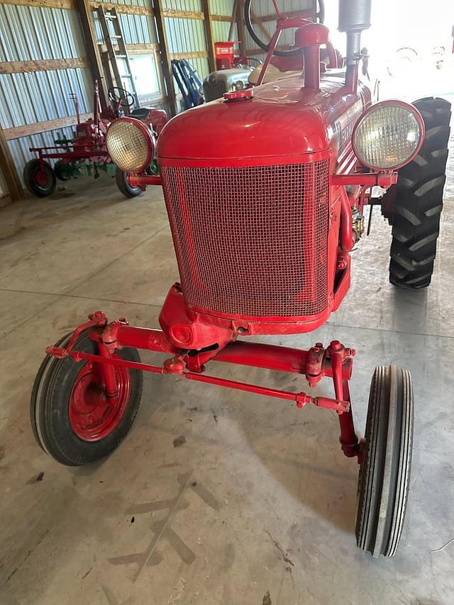 Image of Farmall Cub equipment image 2