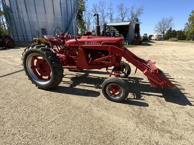 Image of Farmall M equipment image 3