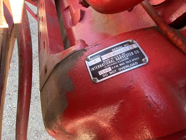 Image of Farmall M equipment image 4