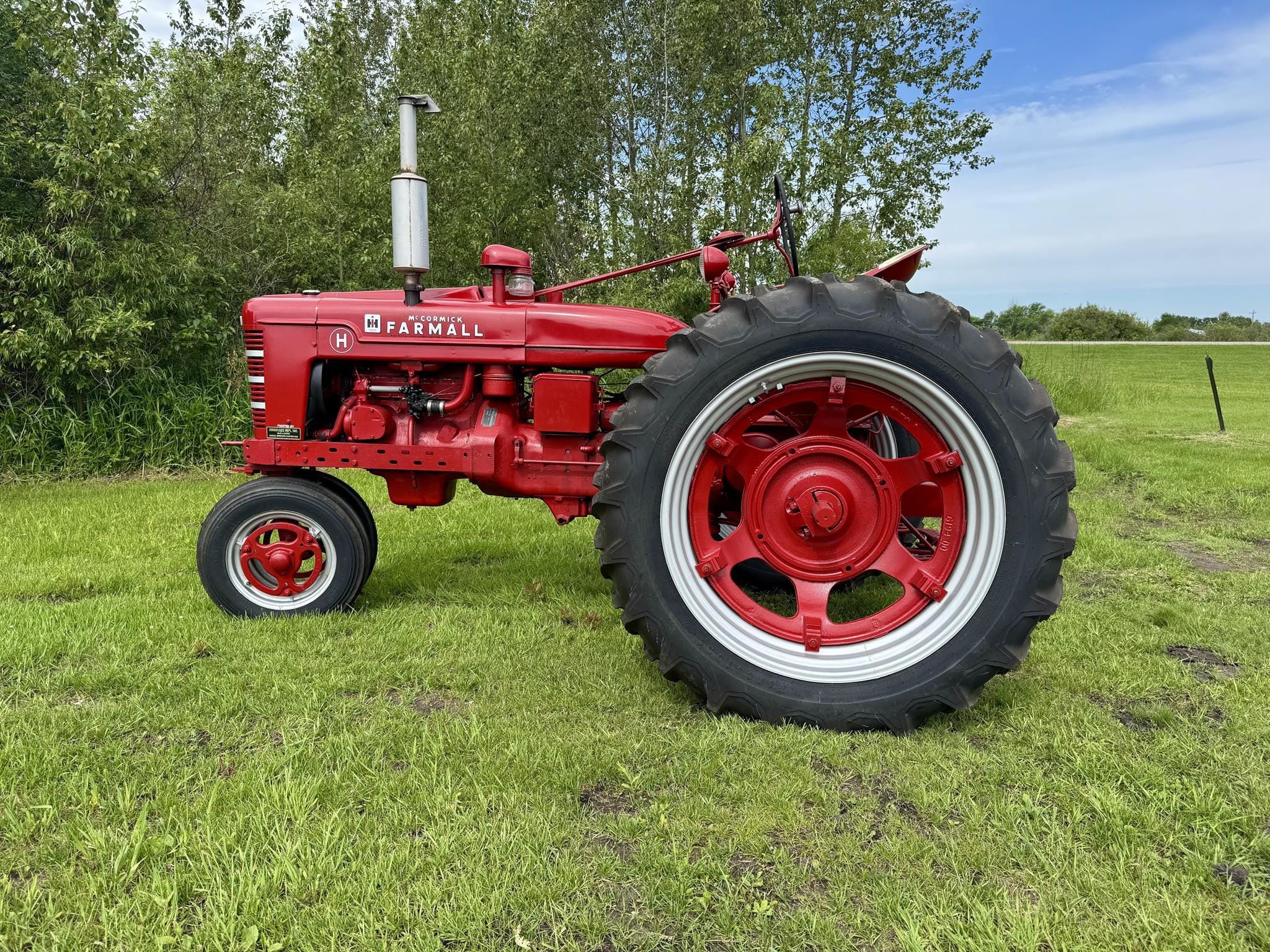 1948 International H Equipment Image0