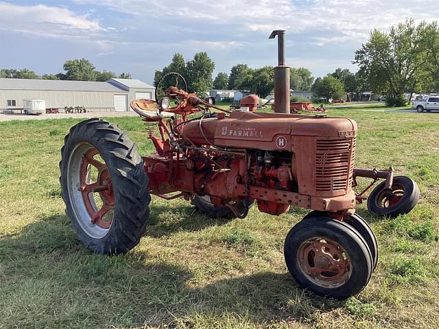 Image of Farmall H equipment image 3