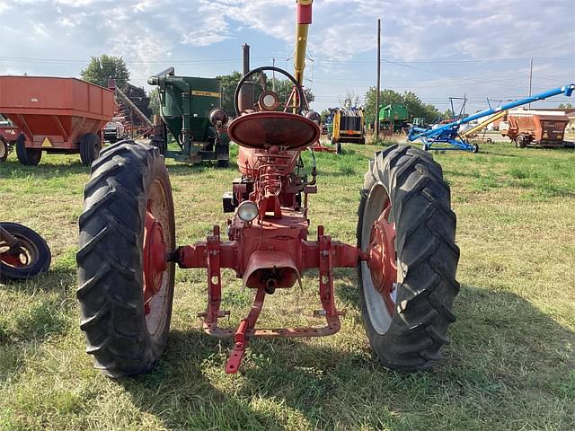 Image of Farmall H equipment image 4