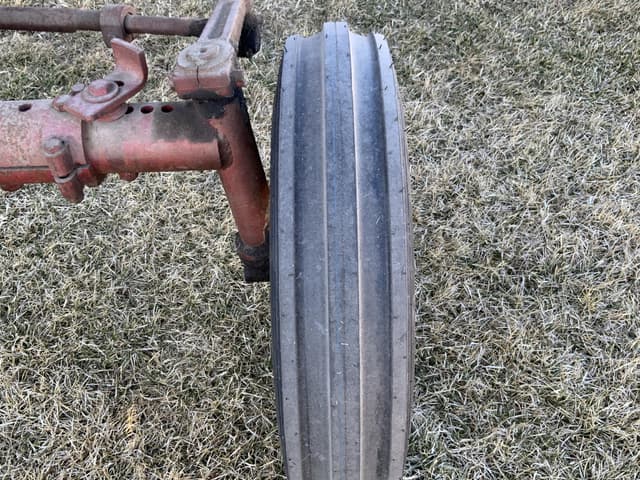 Image of Farmall M equipment image 4