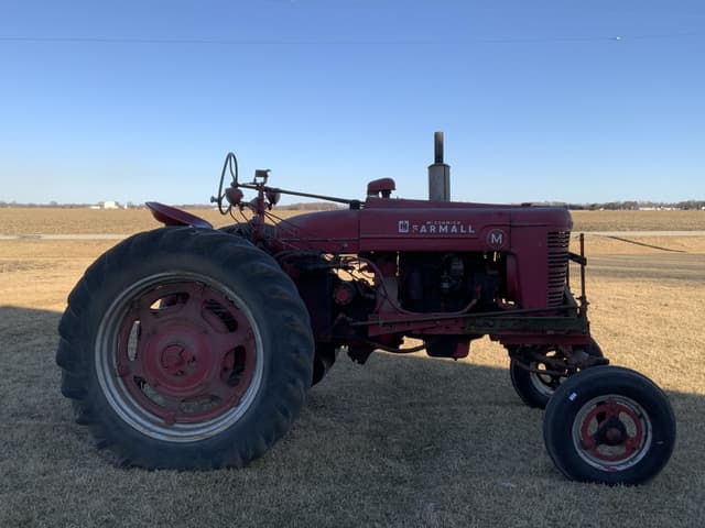 Image of Farmall M equipment image 3