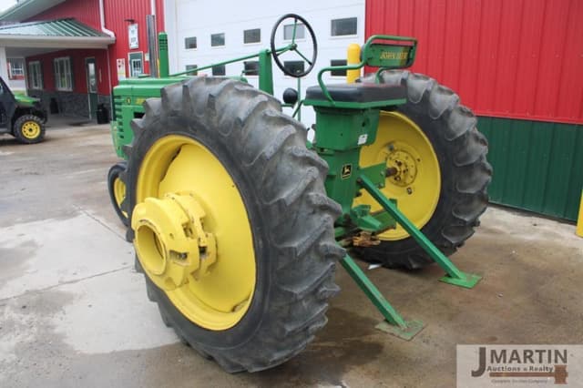Image of John Deere B equipment image 3