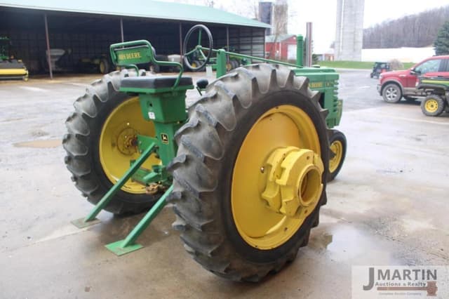 Image of John Deere B equipment image 2