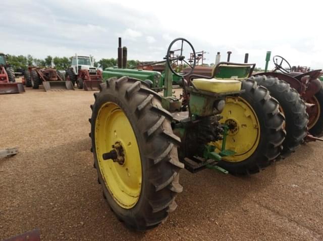 Image of John Deere B equipment image 3