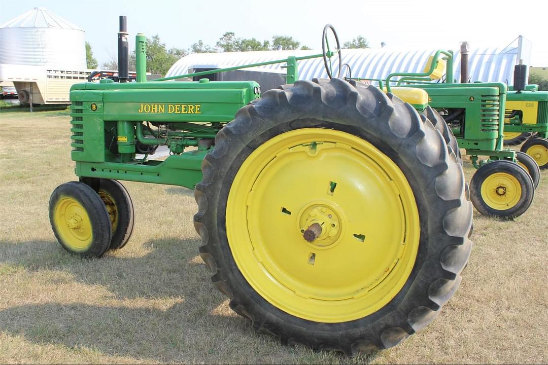 Image of John Deere B Primary image