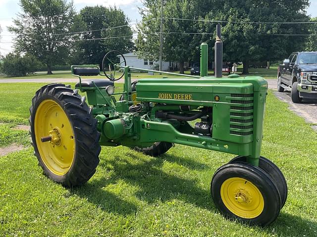 Image of John Deere B equipment image 1
