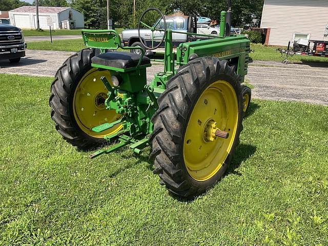 Image of John Deere B equipment image 2