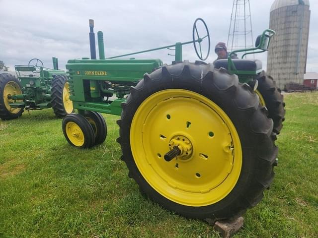 Image of John Deere B equipment image 3