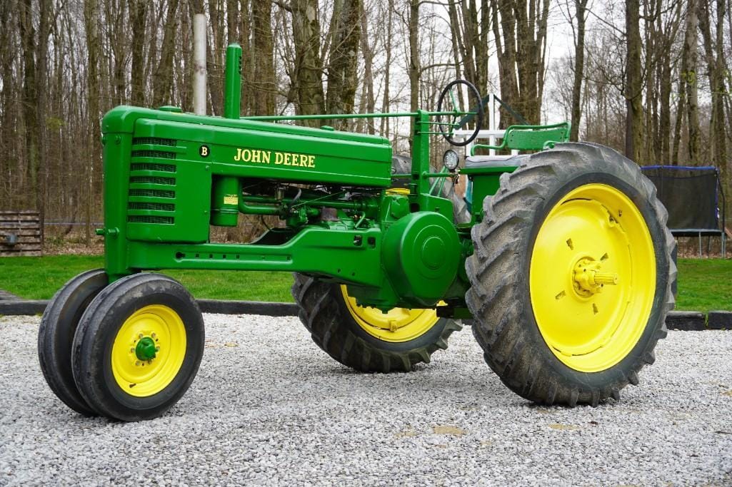 Main image John Deere B