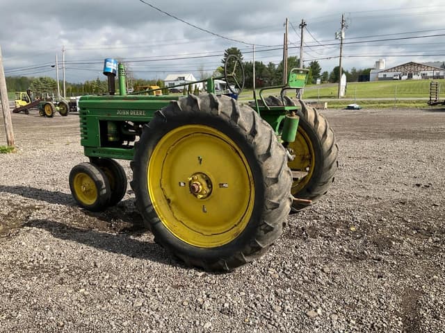 Image of John Deere B equipment image 4