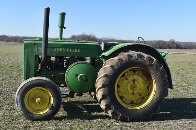 Image of John Deere D equipment image 2