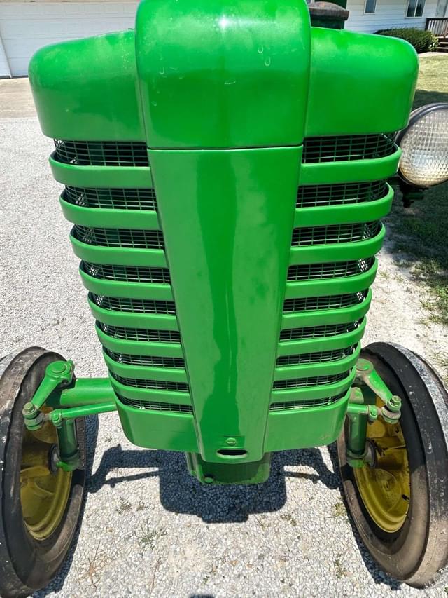 Image of John Deere M equipment image 4
