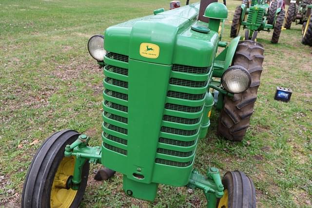 Image of John Deere M equipment image 1