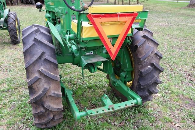 Image of John Deere M equipment image 3