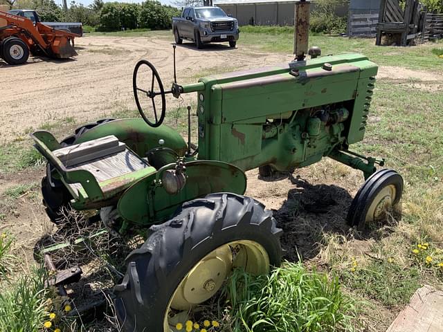 Image of John Deere M equipment image 2