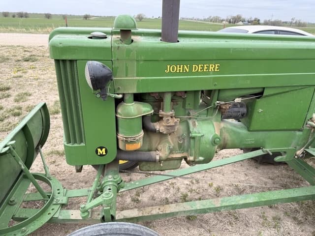 Image of John Deere M equipment image 3