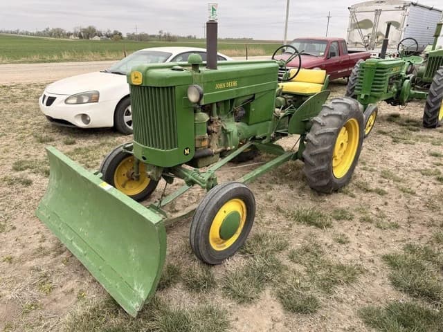 Image of John Deere M equipment image 2
