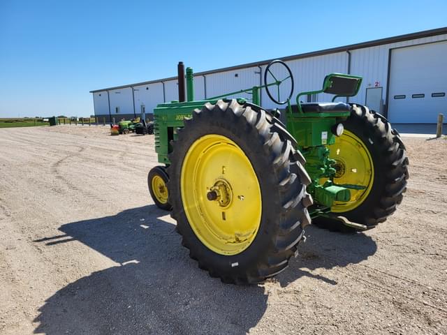 Image of John Deere A equipment image 3