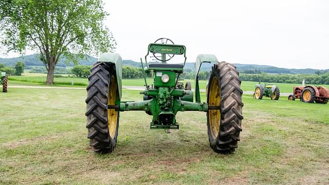 Image of John Deere B equipment image 4