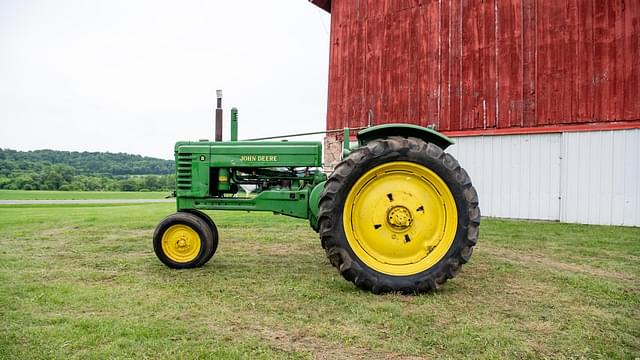 Image of John Deere B equipment image 2