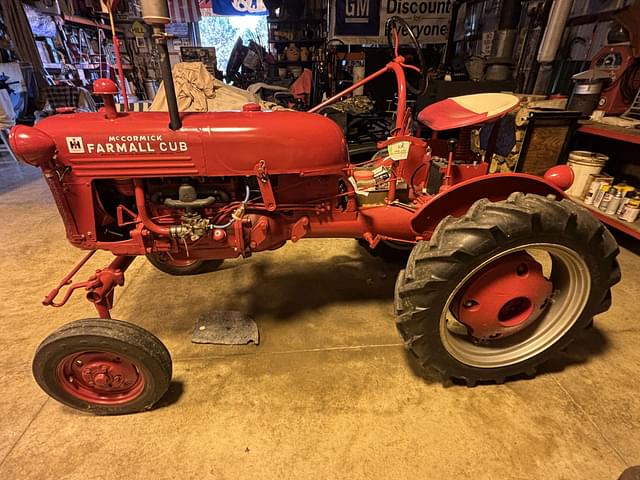 Image of Farmall Cub equipment image 1