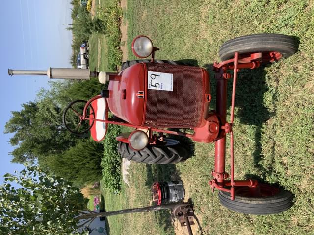 Image of Farmall Cub equipment image 2