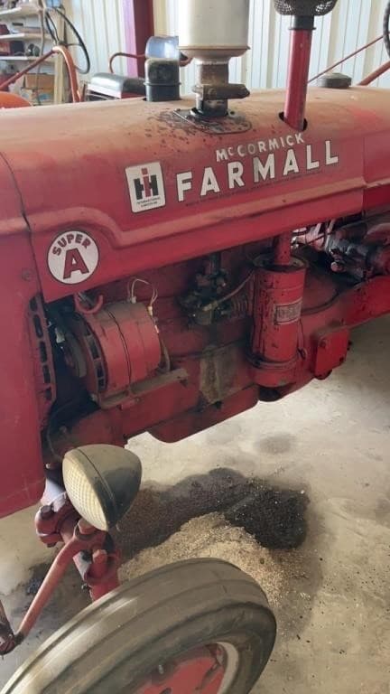 Image of Farmall Super A equipment image 2