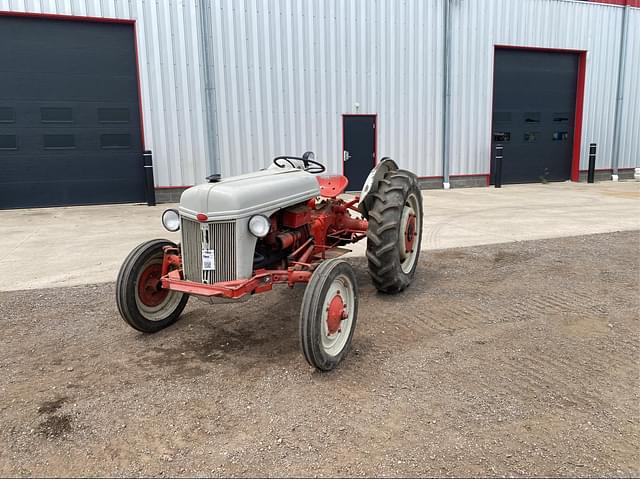 Image of Ford 8N equipment image 1