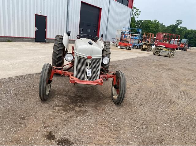 Image of Ford 8N equipment image 2