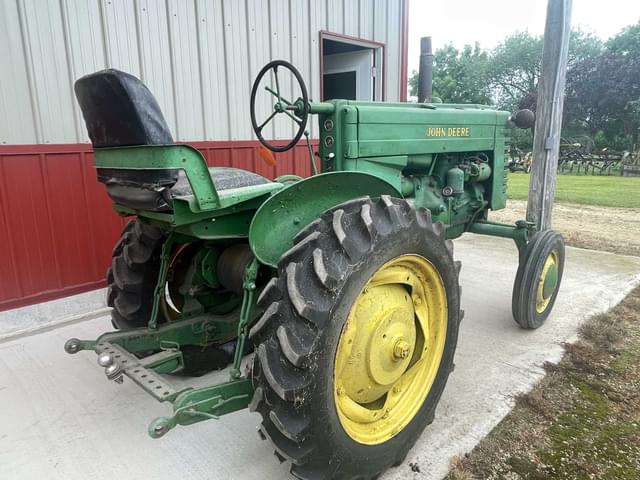 Image of John Deere M equipment image 1