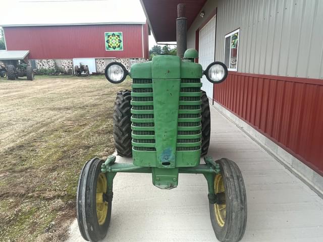 Image of John Deere M equipment image 4