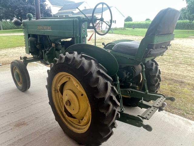 Image of John Deere M equipment image 3