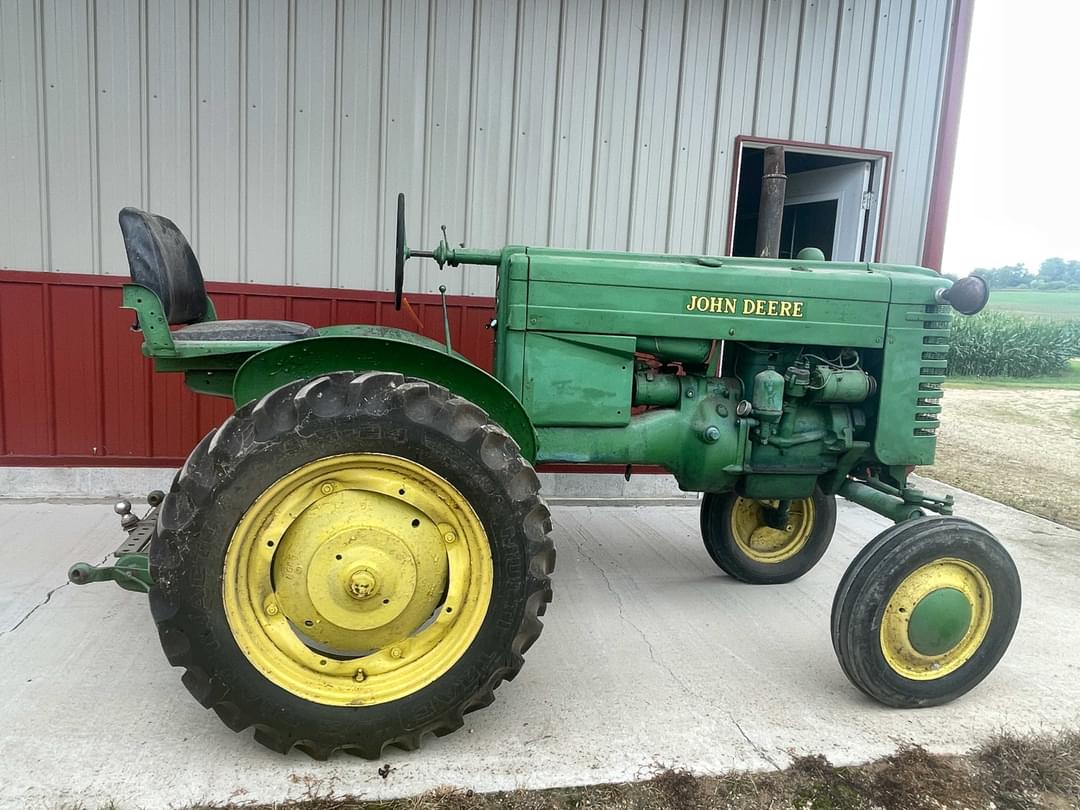 Image of John Deere M Primary image