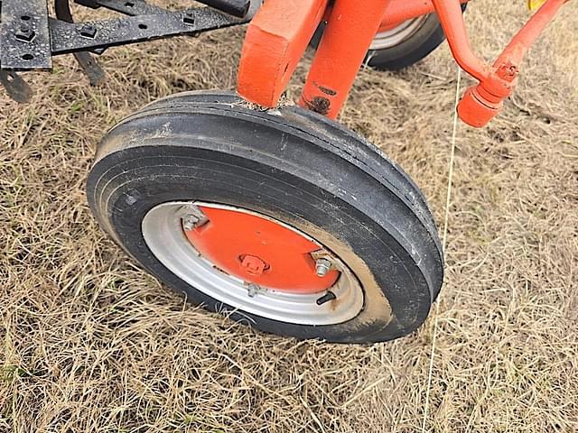 Image of Allis Chalmers G equipment image 2