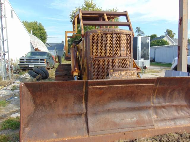 Image of Caterpillar D8 equipment image 2